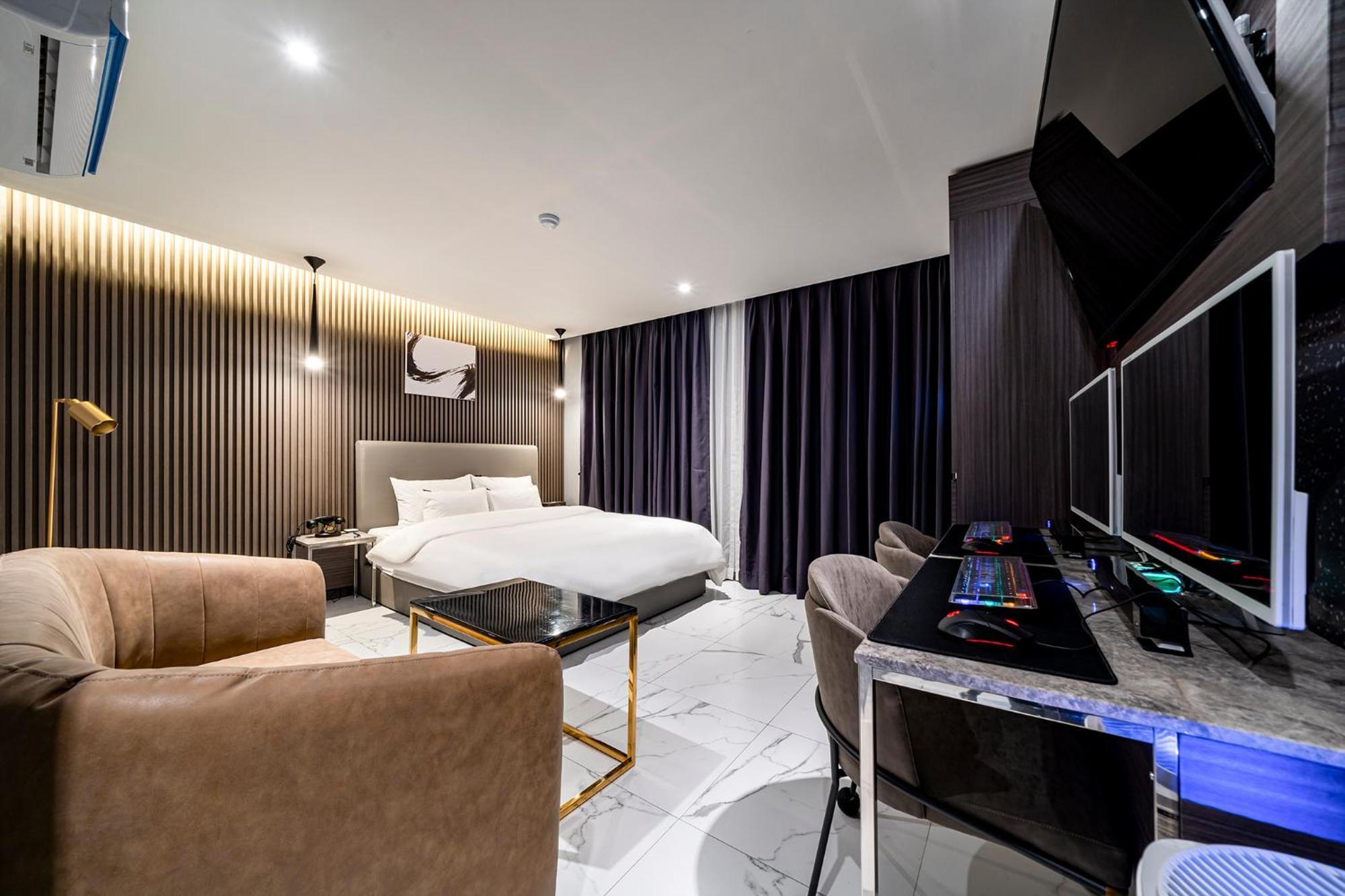 Urban Brown Hotel Chungju City Hall Extérieur photo
