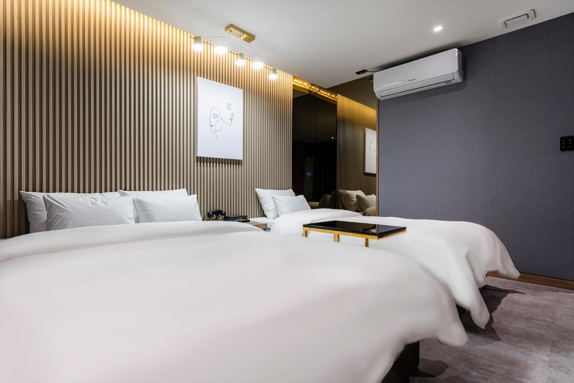 Urban Brown Hotel Chungju City Hall Extérieur photo