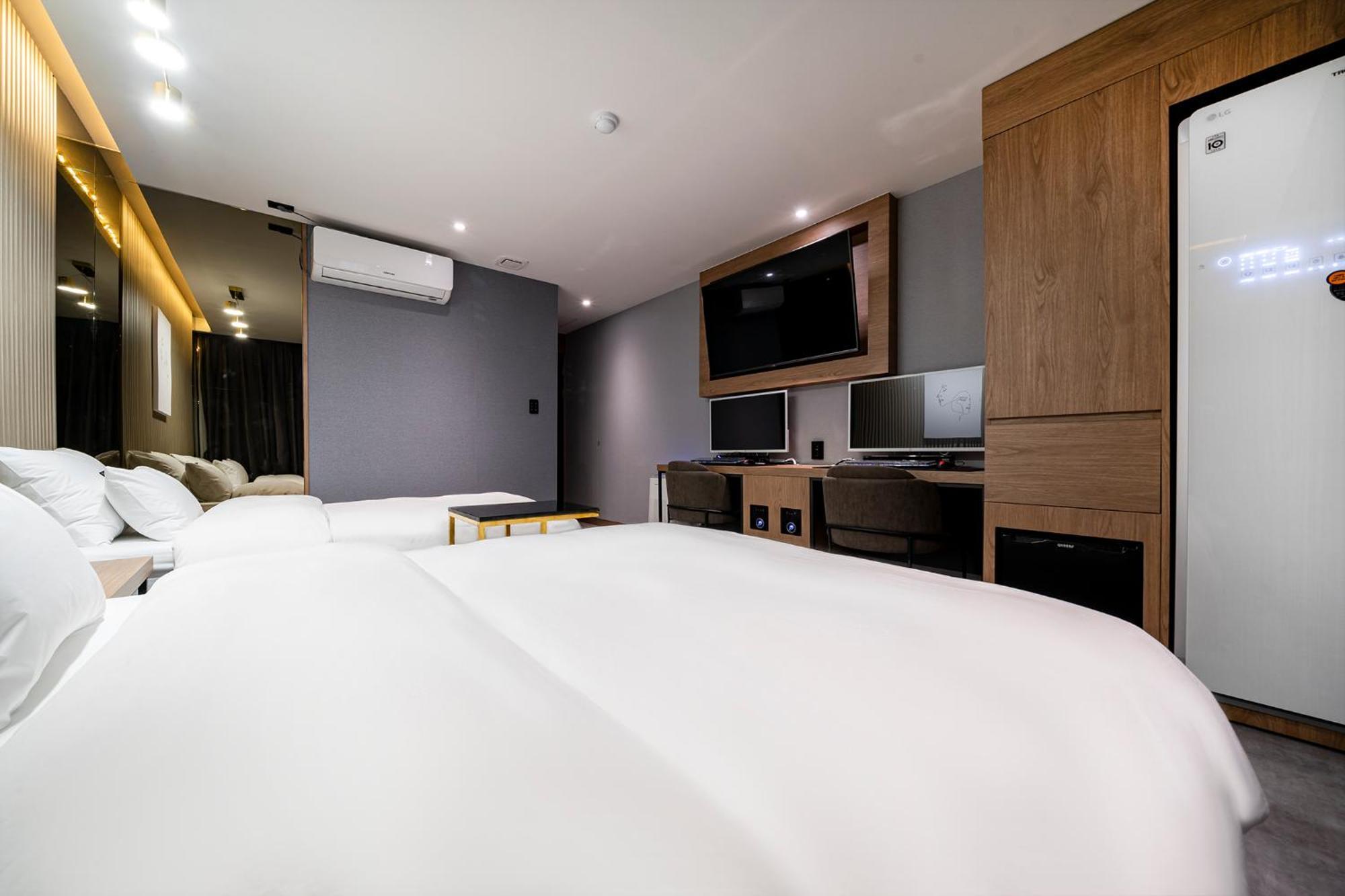 Urban Brown Hotel Chungju City Hall Extérieur photo