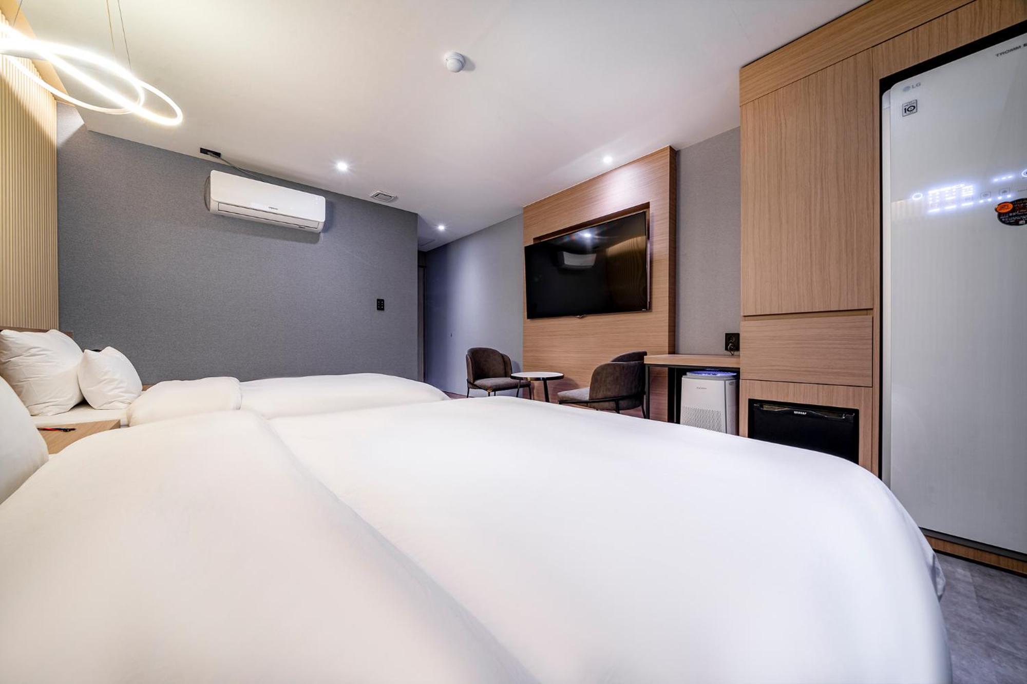 Urban Brown Hotel Chungju City Hall Extérieur photo