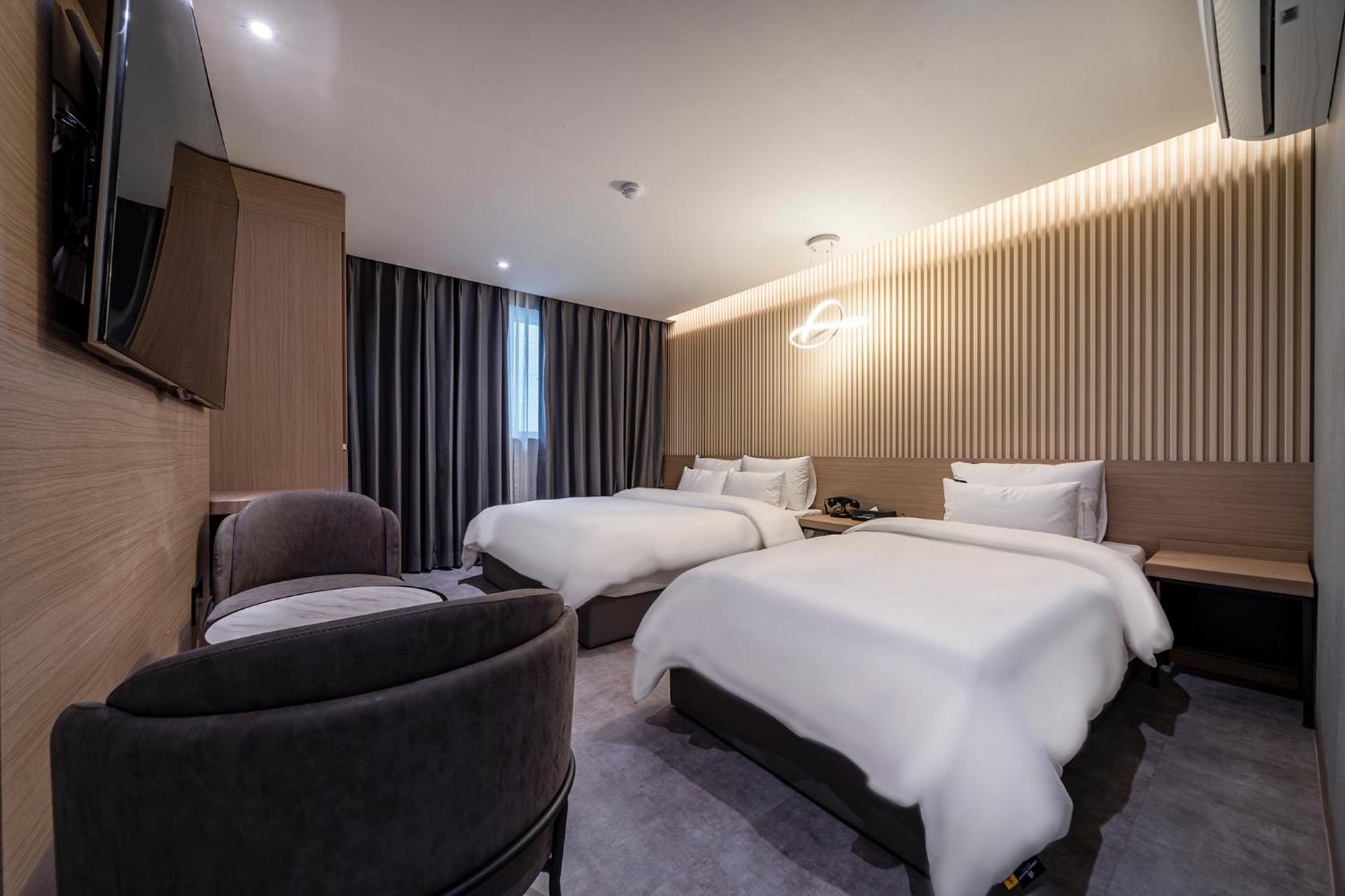 Urban Brown Hotel Chungju City Hall Extérieur photo