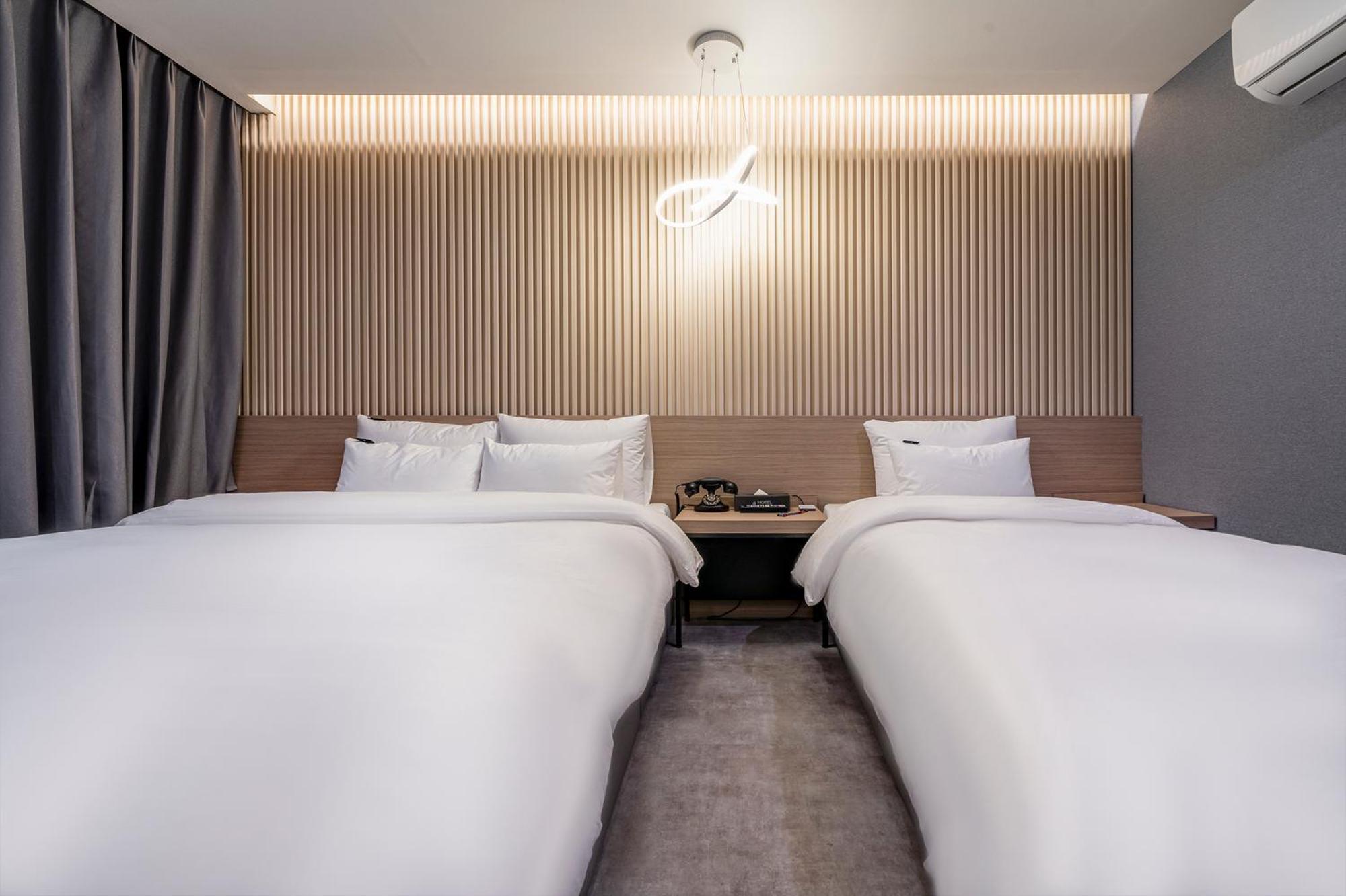 Urban Brown Hotel Chungju City Hall Extérieur photo