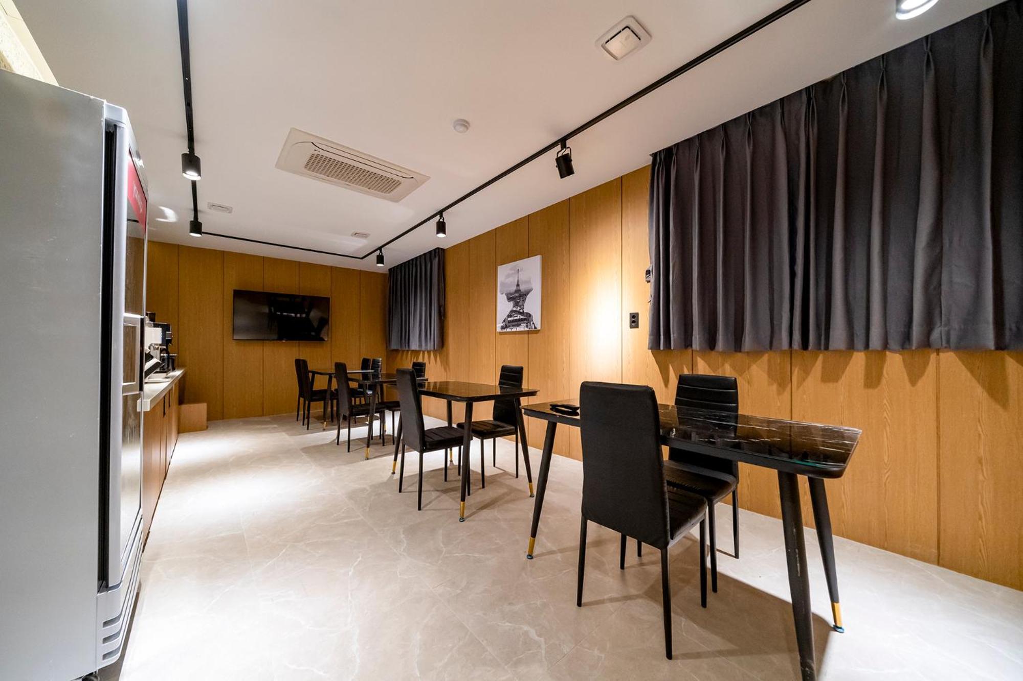 Urban Brown Hotel Chungju City Hall Extérieur photo